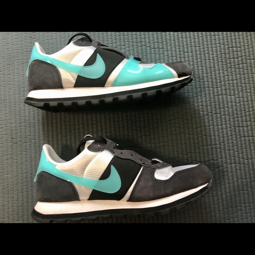NIKE V-LOVE O.X. Women’s size 7 shoe - Picture 5 of 8